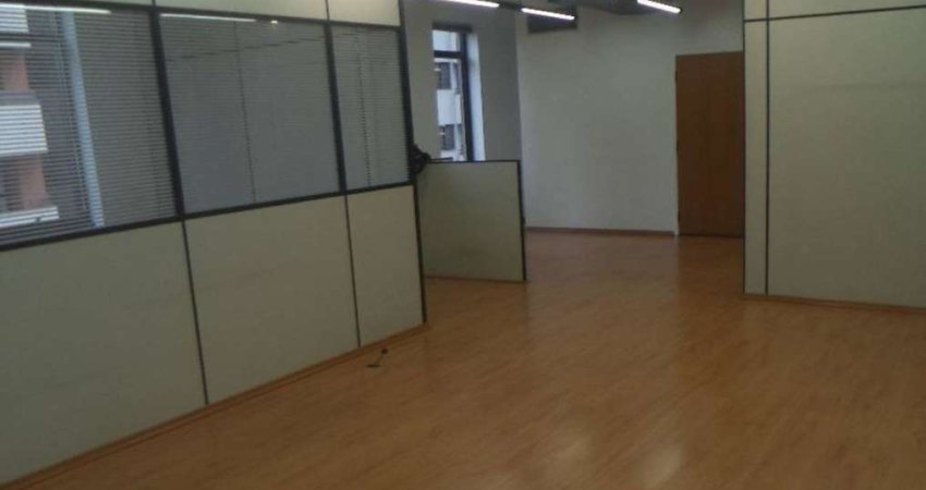 Sala comercial com 4 salas para alugar na Rua Sansão Alves dos Santos, Itaim Bibi, São Paulo