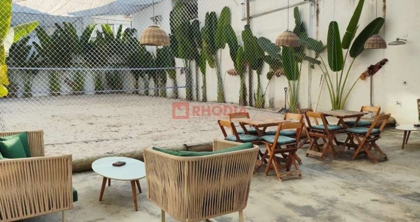 *Oportunidade Única em Cidade Jardim: Espaço Comercial Versátil com 300 m² e Potencial de Valorização!