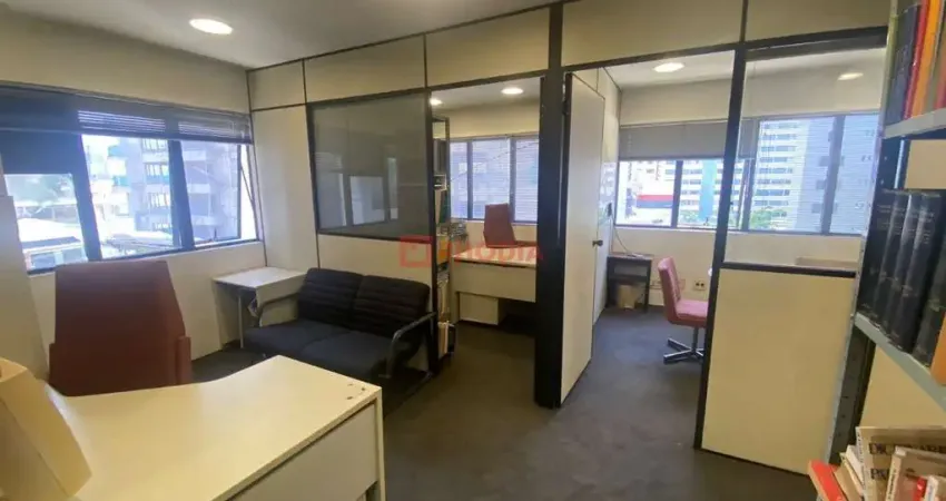 Sala comercial com 3 salas à venda na Avenida Pedroso de Morais, 240, Pinheiros, São Paulo