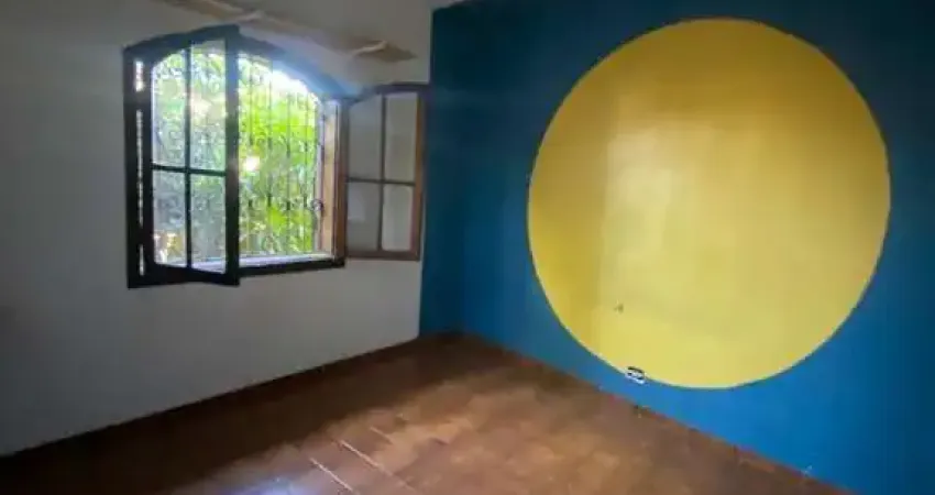 Sobrado amplo com quintal e churrasqueira à venda no capão redondo - 4 dorms, 1 suíte e 6 vagas