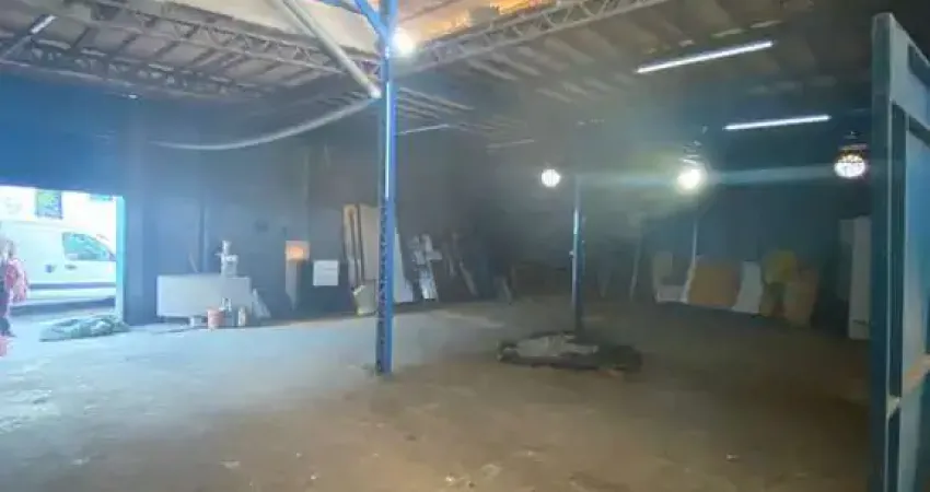 Barracão / Galpão / Depósito à venda na Avenida Celso Garcia, 1363, Brás, São Paulo