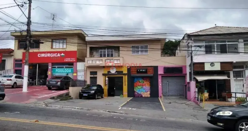 Prédio Comercial ou Residencial para venda situado na Zona Norte.