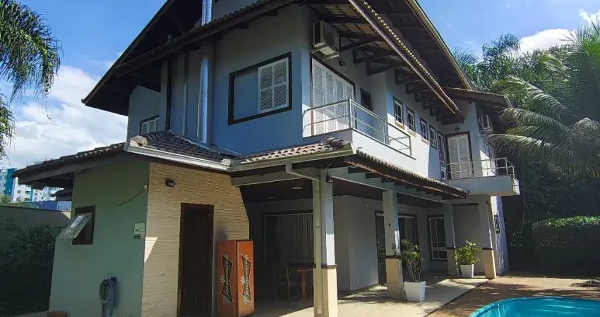 Casa com 3 quartos à venda no Santo Antônio, Joinville 