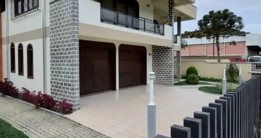 À venda: lindo sobrado com residência nos fundos em pirabeiraba