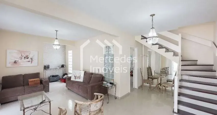 Casa semimobiliada  com 3 dormitórios à venda, 339 m² por R$ 1.900.000,00 - Fazenda - Itajaí/SC