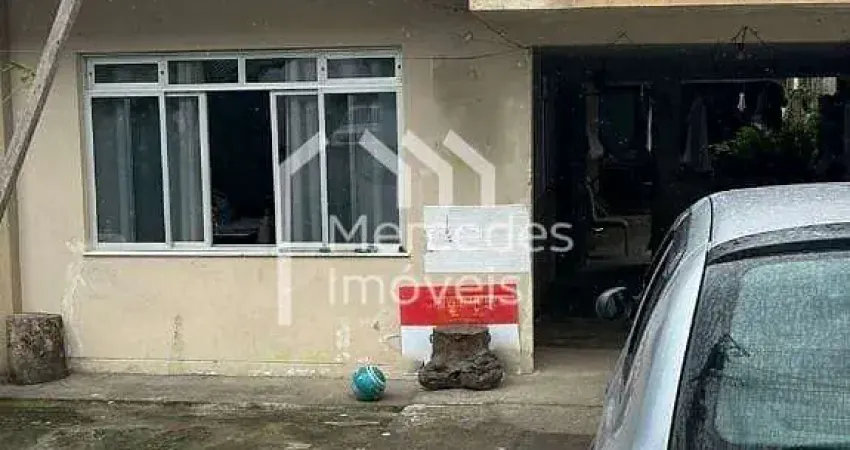 Casa com 3 dormitórios à venda, 297 m² por R$ 700.000 - Fazenda - Itajaí/SC