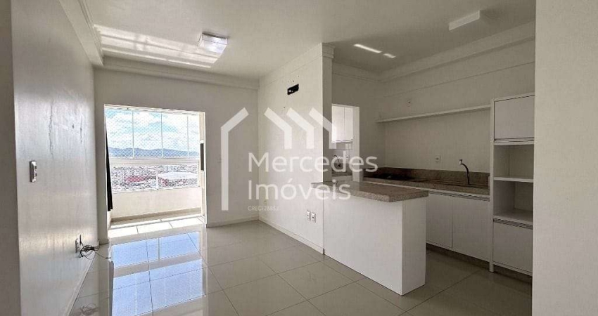 Apartamento semimobiliado com 1 suite + 1 dormitório à venda, 61 m² por R$ 730.000 - Vila Operária
