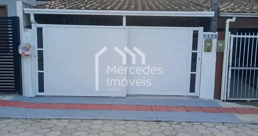 Casa mobiliada com 2 dormitórios à venda, santa regina, itajaí, sc