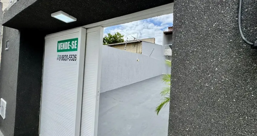 Uma casa duplex, com 6 vagas, 3 quartos (sendo 2 suítes), do lado da av. godofredo maciel, próximo ao posto boa ventura, boa ventura mall, 2 academias, escolas, e a torre de vigilância da guarda munic