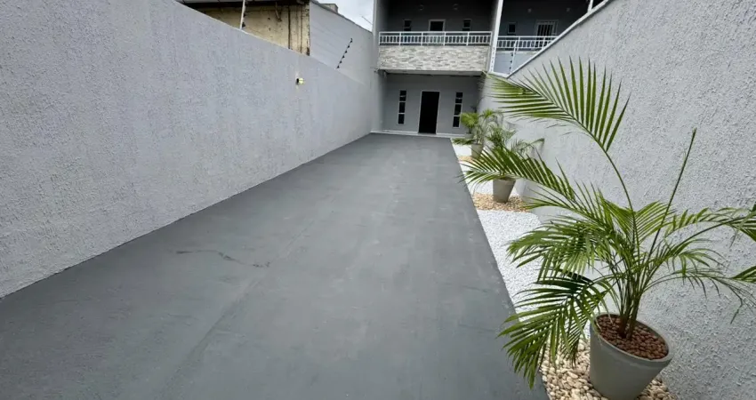 Uma casa duplex, com 6 vagas, 3 quartos (sendo 2 suítes), do lado da av. godofredo maciel, próximo ao posto boa ventura, shopping boa ventura mall, 2 academias próximas, churrascaria e torre de monito