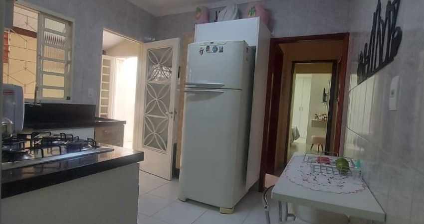 Casa Térrea 2 dormitórios à Venda no Jardim Satélite/ SJC