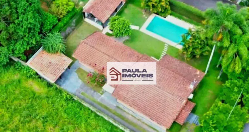Casa com 3 Suítes à venda, 370 m² por R$ 1.390.000 - Chácara Moinho Velho - Carapicuíba/SP