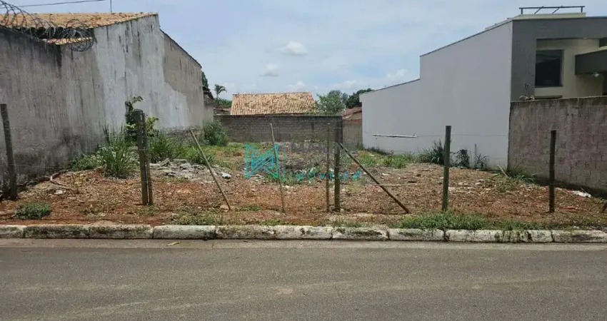 Terreno comercial à venda na Rua José Pinto de Matos, Centro, Lagoa Santa