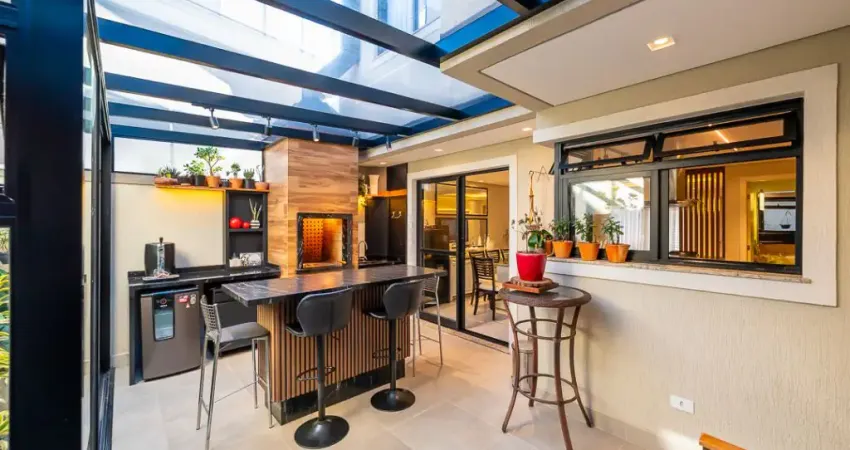 Sobrado em condomínio  3 suítes no coração do bom retiro, próximo a faculdade opet e colégio católica