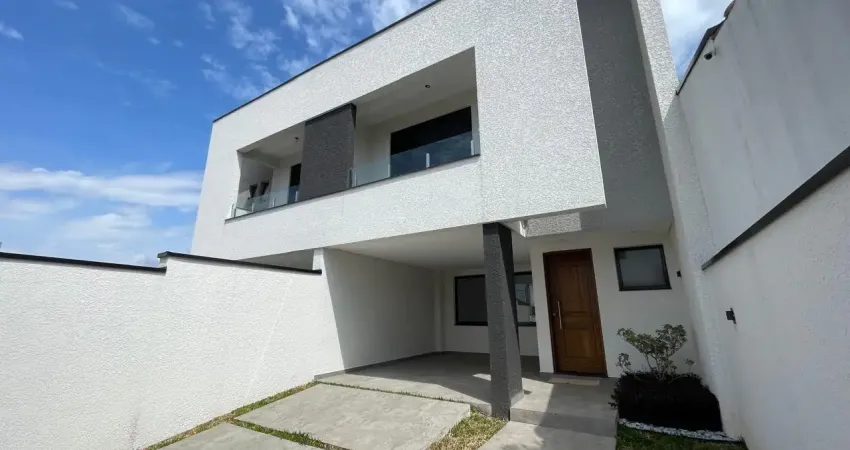 Sobrado Duplex com amplo jardim no São Braz próximo da BRF e Copel