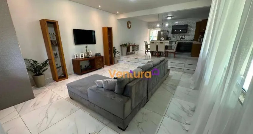 Casa com 3 dormitórios à venda, 189 m² por R$ 850.000,00 - Solar - Igarapé/MG