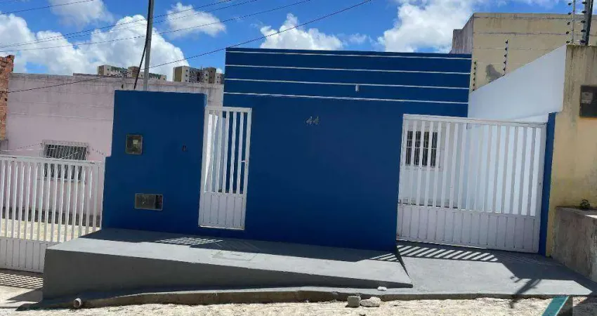 Casa com 2 quartos à venda na Avenida Carlos Marques de Oliveira, Soledade, Aracaju