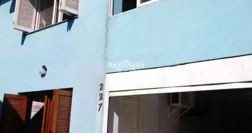 Casa com 3 quartos à venda na Rua Jorge João Mezzomo, 227, Pioneiro, Caxias do Sul