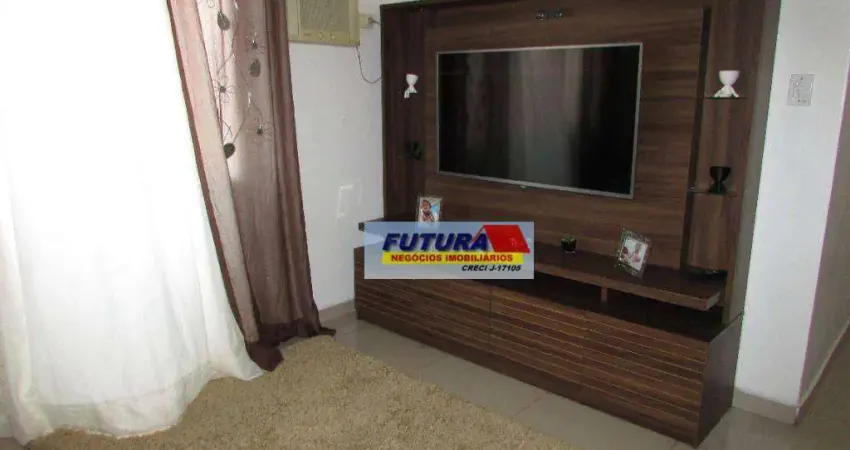 Apartamento com 2 dormitórios à venda, 67 m² por R$ 220.000,00 - Parque São Vicente - São Vicente/SP