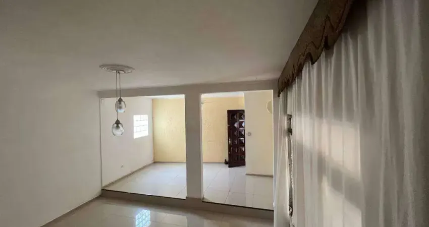 Sobrado com 3 dormitórios à venda, 128 m² por R$ 480.000,00 - Vila Voturuá - São Vicente/SP