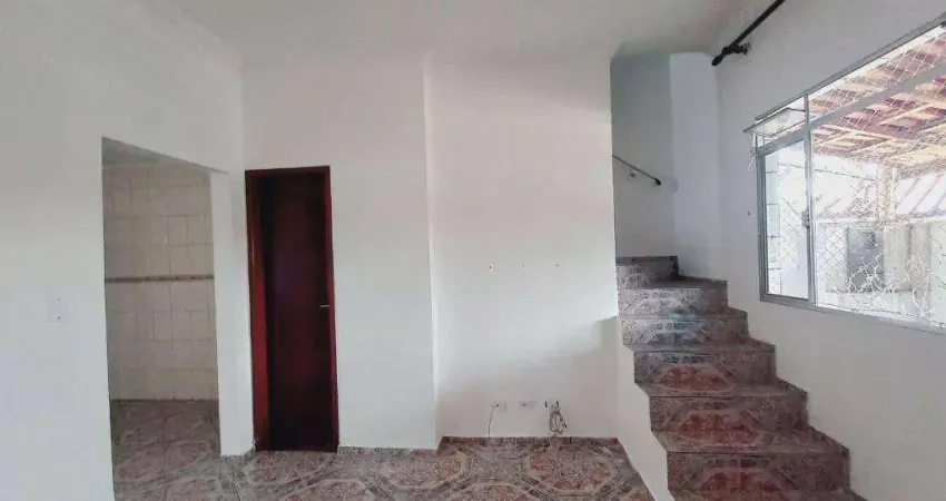 Sobrado com 2 dormitórios à venda, 60 m² por R$ 240.000,00 - Vila Cascatinha - São Vicente/SP