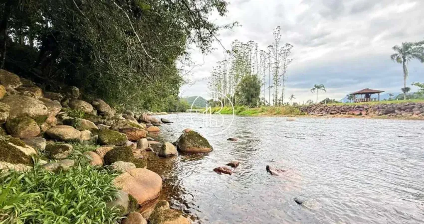 Refúgio no quiriri com 3.990 m², rio privativo e casa aconchegante