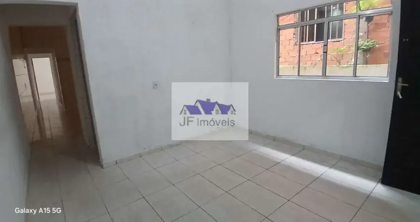 Casa com 3 quartos para alugar na Rua Califórnia, 422, Jardim Santo Eduardo, Embu das Artes