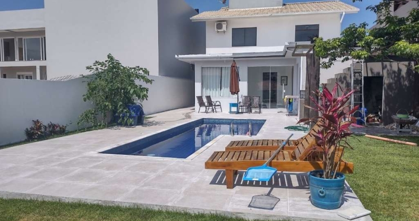 Casa com 3 quartos à venda na r. dr elmo kinseske, Centro, Garopaba