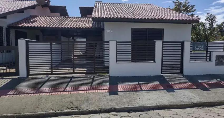 Casa com 2 quartos para alugar na Rua Josina Amelia Da SIlveira, 162, Centro, Garopaba