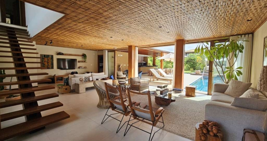 Casa luxuosa, fino acabamento, 5 suítes, 544m², varanda, ventilação natural, climatizada, projeto arquitetônico, piscina privativa. Agende sua visita!