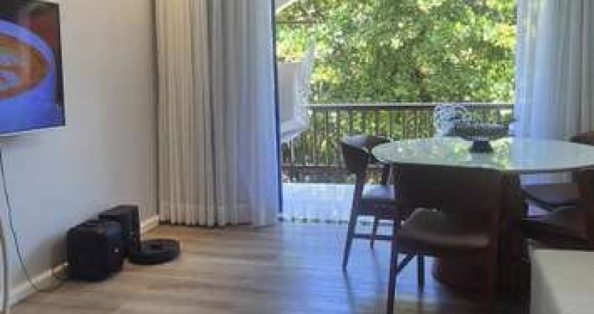 Village duplex em Buraquinho, 90m², 2/4, varandas, 2 suítes, climatizado, nascente, jardim, condomínimo com marina, 2 vagas por apenas: R$550.000,00