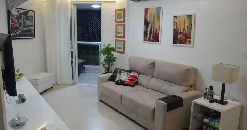 The palace beach 65m², climatizado, 2/4, varanda, suíte, sala, cozinha, móveis planejados, decorado, área de serviço por apenas: r$ 470.000,00