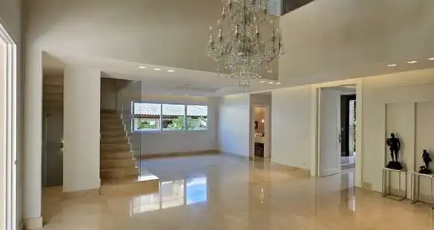 Alphaville i 1650m², fino acabamento 6 suítes, 5 com closet, 2 suítes master, piscina privativa, climatizada, 10 vagas, academia. agende sua visita!