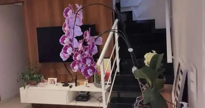 Casa em Condomínio Mobiliada para Venda em Mogi das Cruzes, Vila Lavínia, 2 dormitórios, 2 suítes, 3 banheiros, 1 vaga