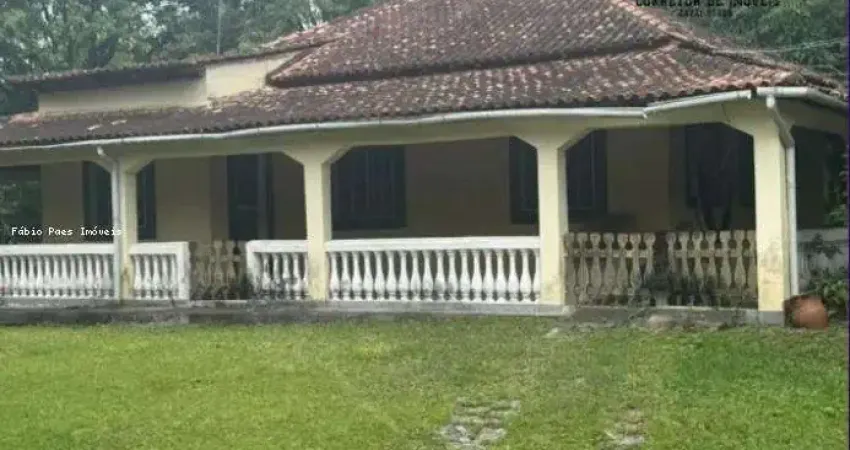 Sítio para Venda em Cachoeiras de Macacu, Agrobrasil, 4 dormitórios, 1 suíte, 2 banheiros, 3 vagas