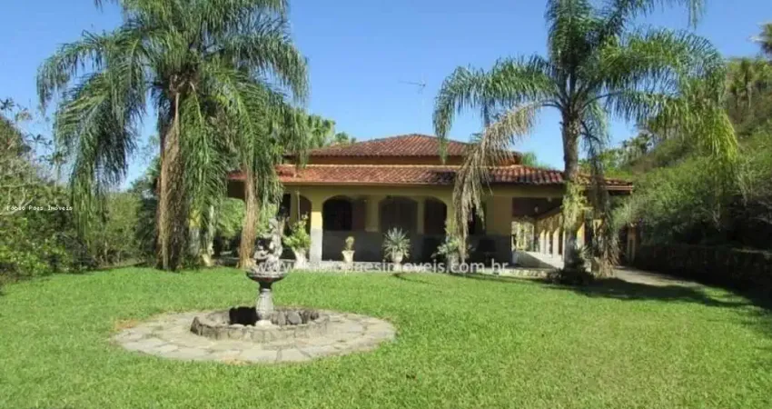 Fazenda para Venda em Cachoeiras de Macacu, Papucaia, 5 dormitórios, 3 suítes, 4 banheiros, 3 vagas