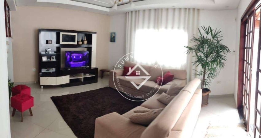 Linda Casa com 3 dormitórios à venda, 200 m² por R$ 490.000 - Parque dos Príncipes - Jacareí/SP