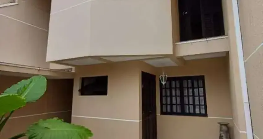 Sobrado para Venda em Curitiba, Atuba, 3 dormitórios, 1 suíte, 3 banheiros, 4 vagas