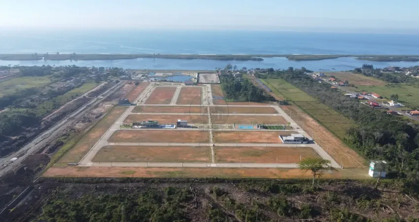 Você escolhe o terreno, o skyline entrega a joia do clube marinas!