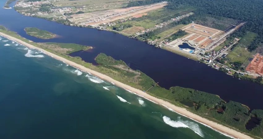Posição privilegiada e metragem ampla no condomínio skyline clube náutico marinas park - araquari, sc