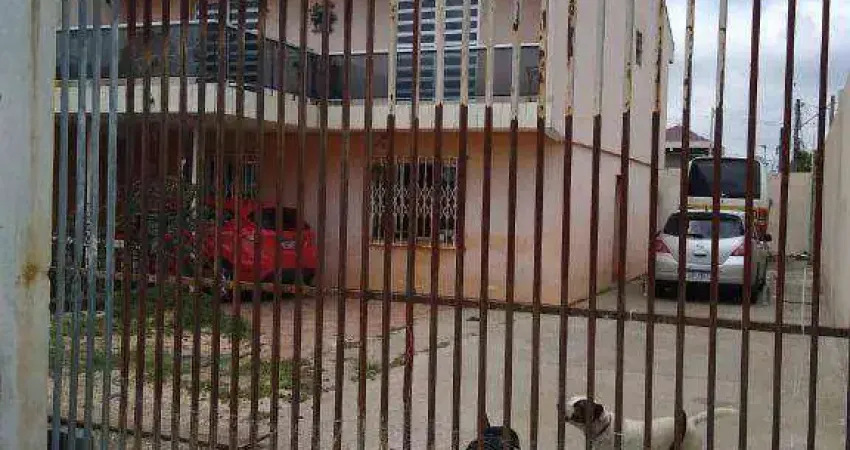 Sobrado com 3 dormitórios à venda, 220 m² por R$ 890.000,00 - Cidade Industrial - Curitiba/PR
