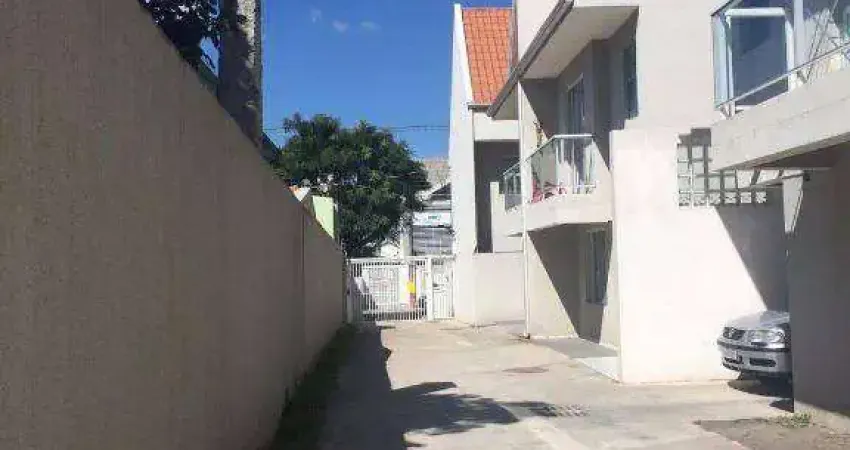 Sobrado com 4 dormitórios à venda, 130 m² por R$ 660.000,00 - Hauer - Curitiba/PR