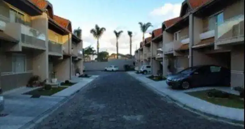 Sobrado com 3 dormitórios à venda, 115 m² por R$ 560.000,00 - Cajuru - Curitiba/PR