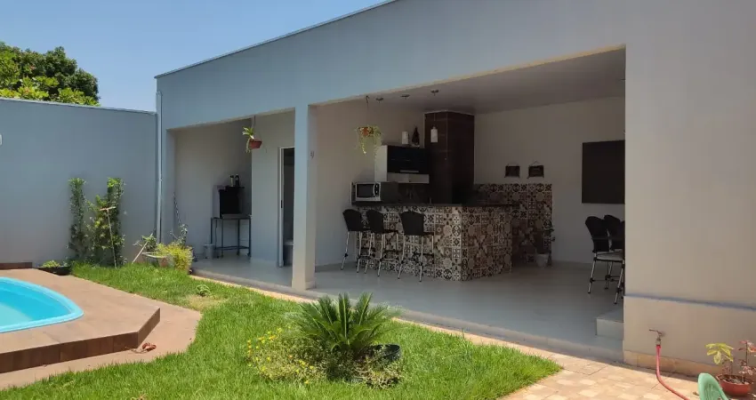 Casa no jardim imperial com piscina, espaço gourmet, energia solar, móveis planejados