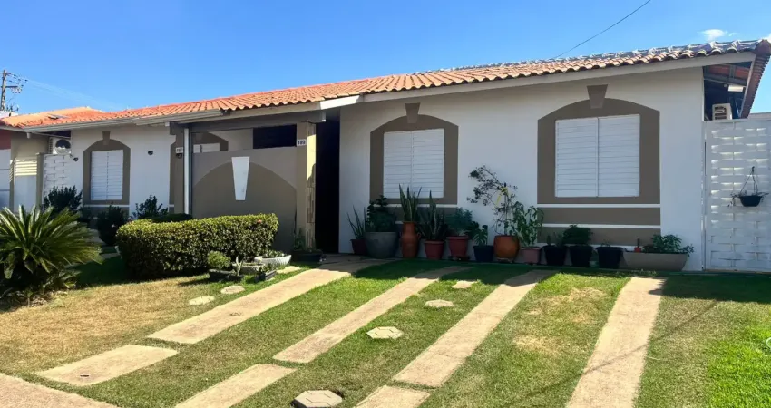 Casa cond. rio coxipo com energia solar, ares, móveis planejados, piscina, churrasqueira,