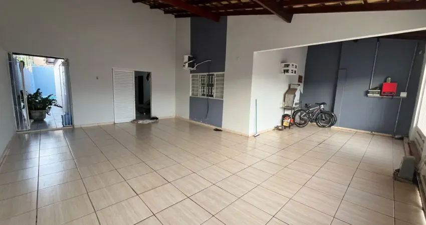 Casa no cpa-3,  setor 05 - terminal rodoviario, supermecado iguaçu