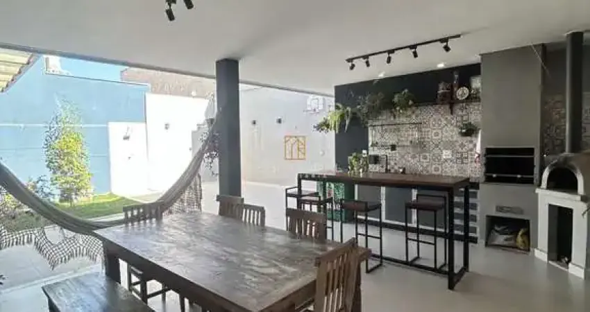 Casa com 3 quartos à venda na Rua Oito de Março, 81, Santa Marta, Divinópolis