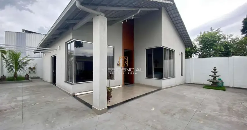 CASA À VENDA NO BAIRRO SÃO JOSÉ - Charme e Comodidade em Porteira Fechada!