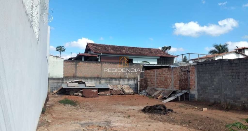 Terreno à venda na Rua José Faria Barros, Belvedere, Divinópolis