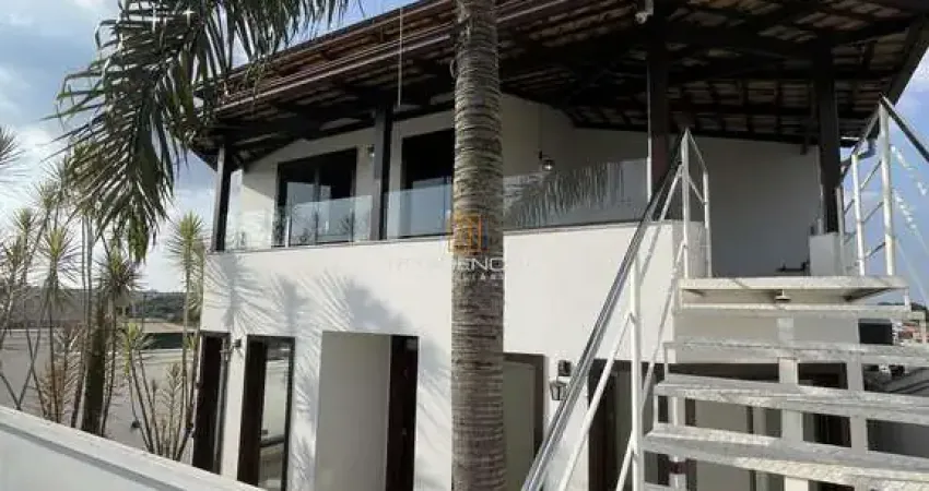 Casa com piscina e hidromassagem a venda no São Roque.
